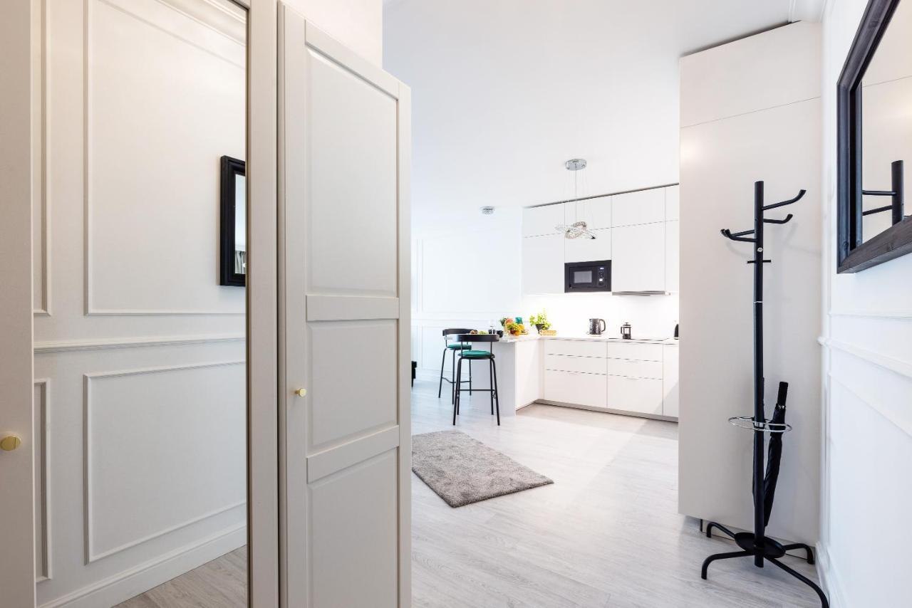 Amber Old Town Apartment