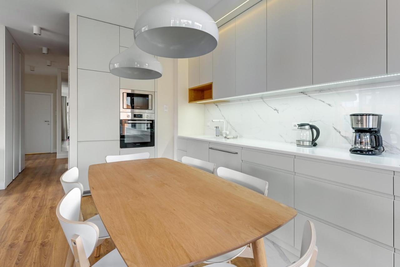 Căn hộ Premium Family & Business Old Town Riverside With Parking *