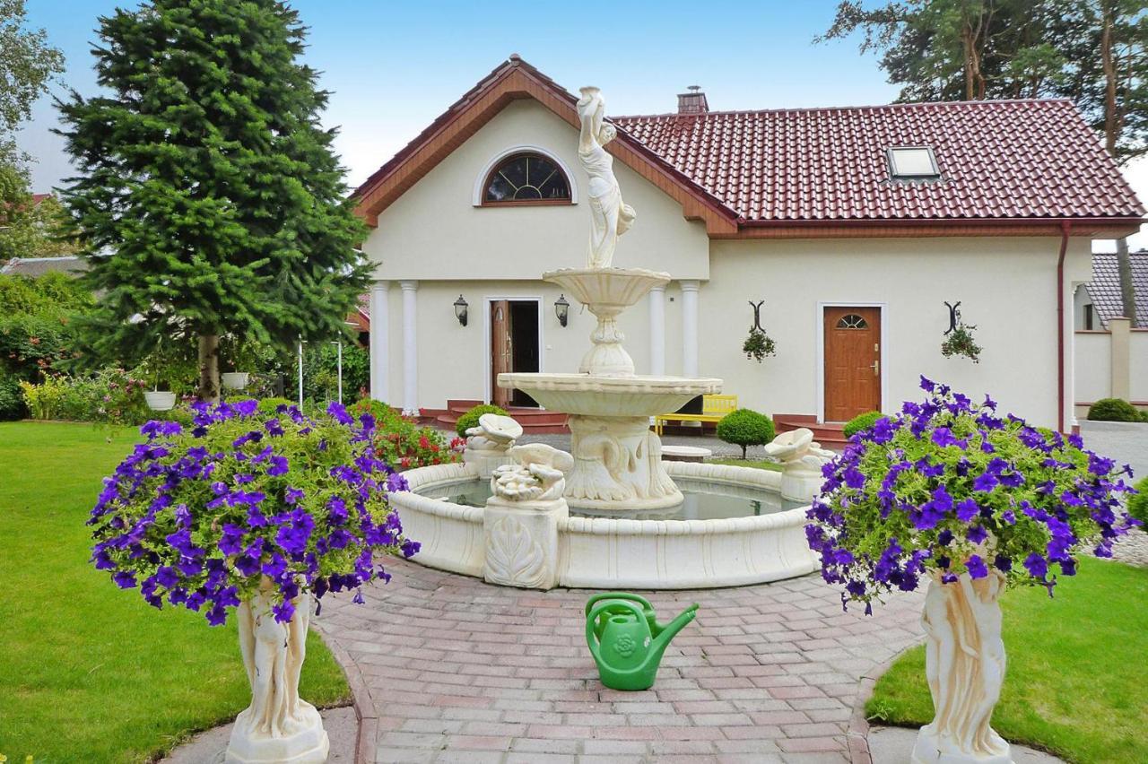 Dom wakacyjny Secluded In Swibno With Grill Gdańsk