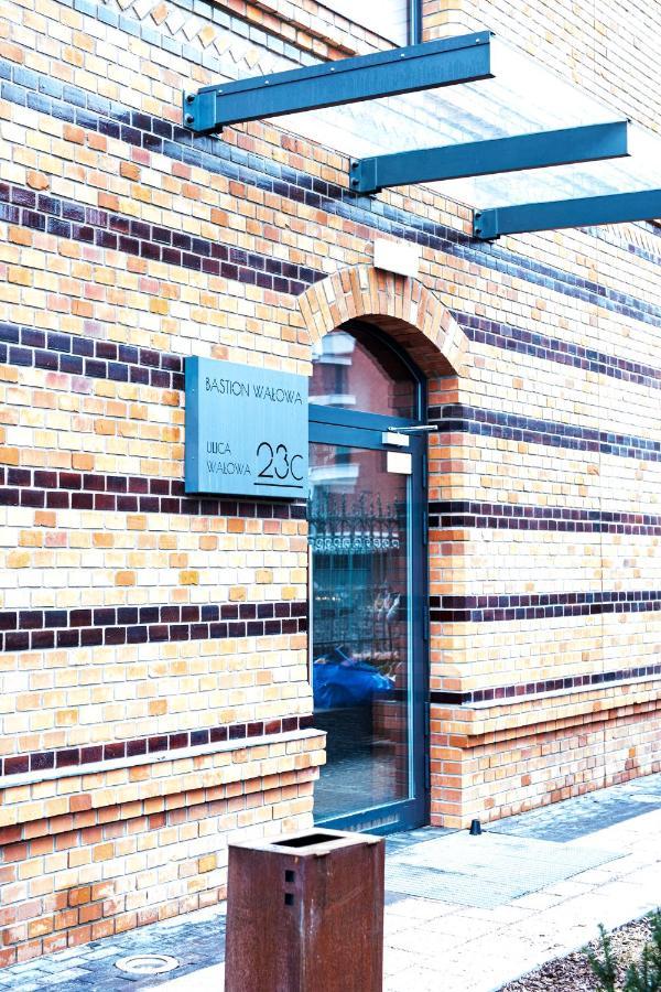 Maya's Flats & 42 - Walowa St *