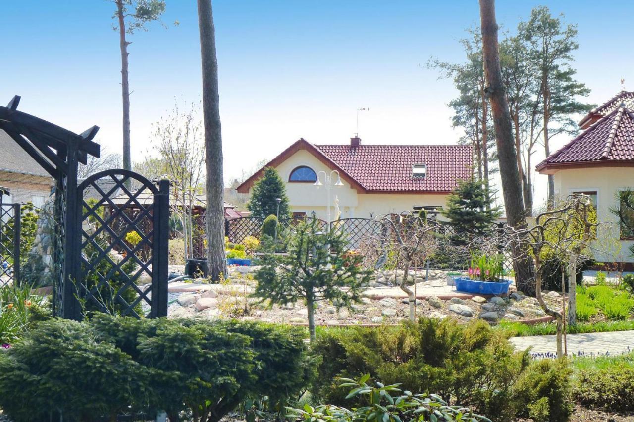 Secluded In Swibno With Grill Semesterbostad *