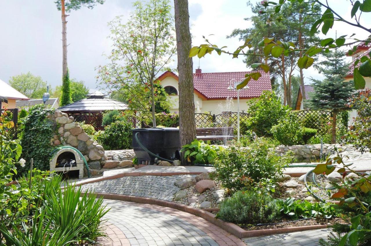 Dom wakacyjny Secluded In Swibno With Grill