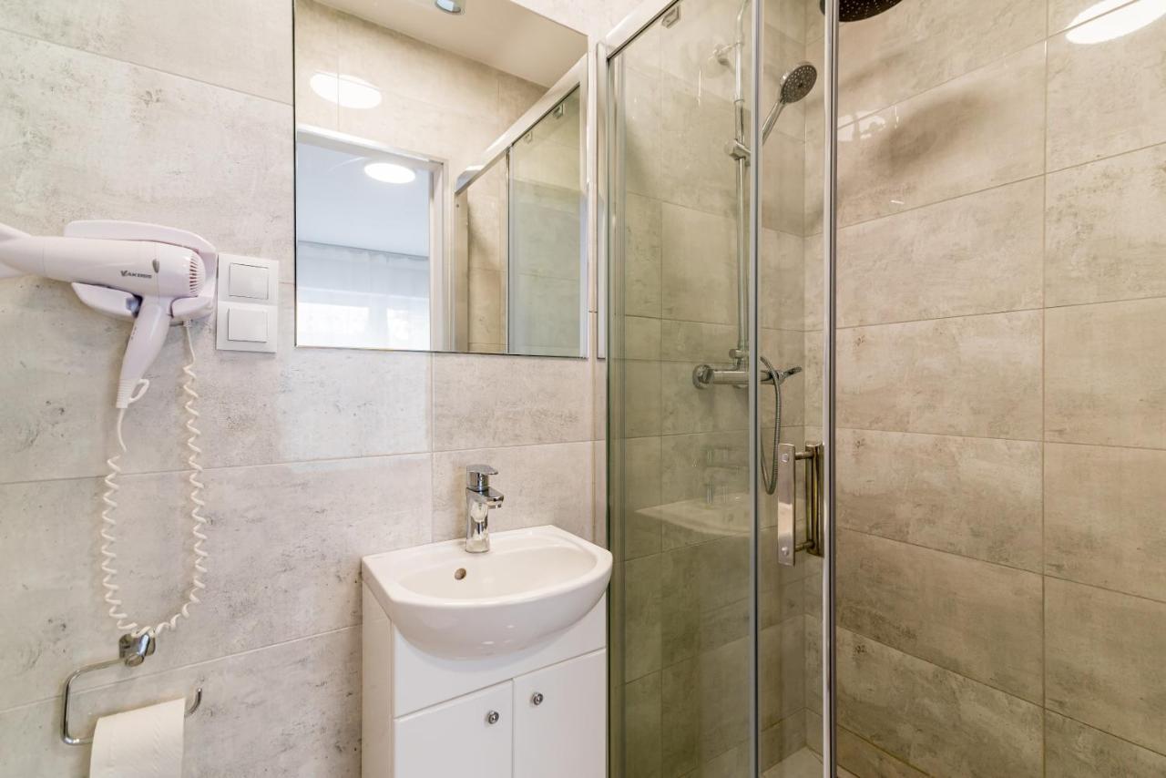Apartment Studio I Pokoje I Pokoje Z Lazienkami