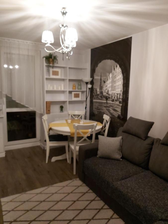 Lägenhet Apartament Izba - Mieszkanie Na Doby