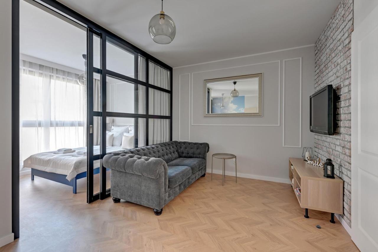 Aura - Riverside & Parking By Downtown Apartment