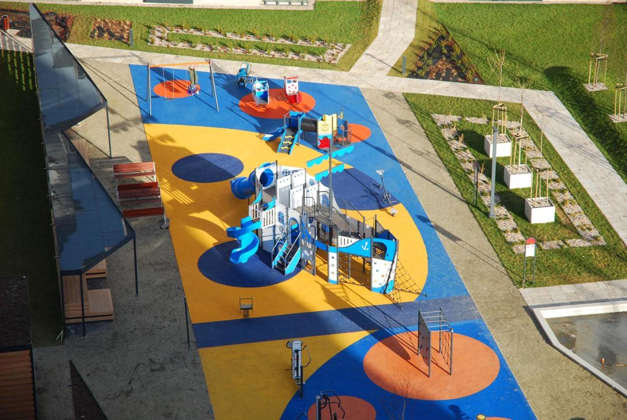 Apartament Apilois *