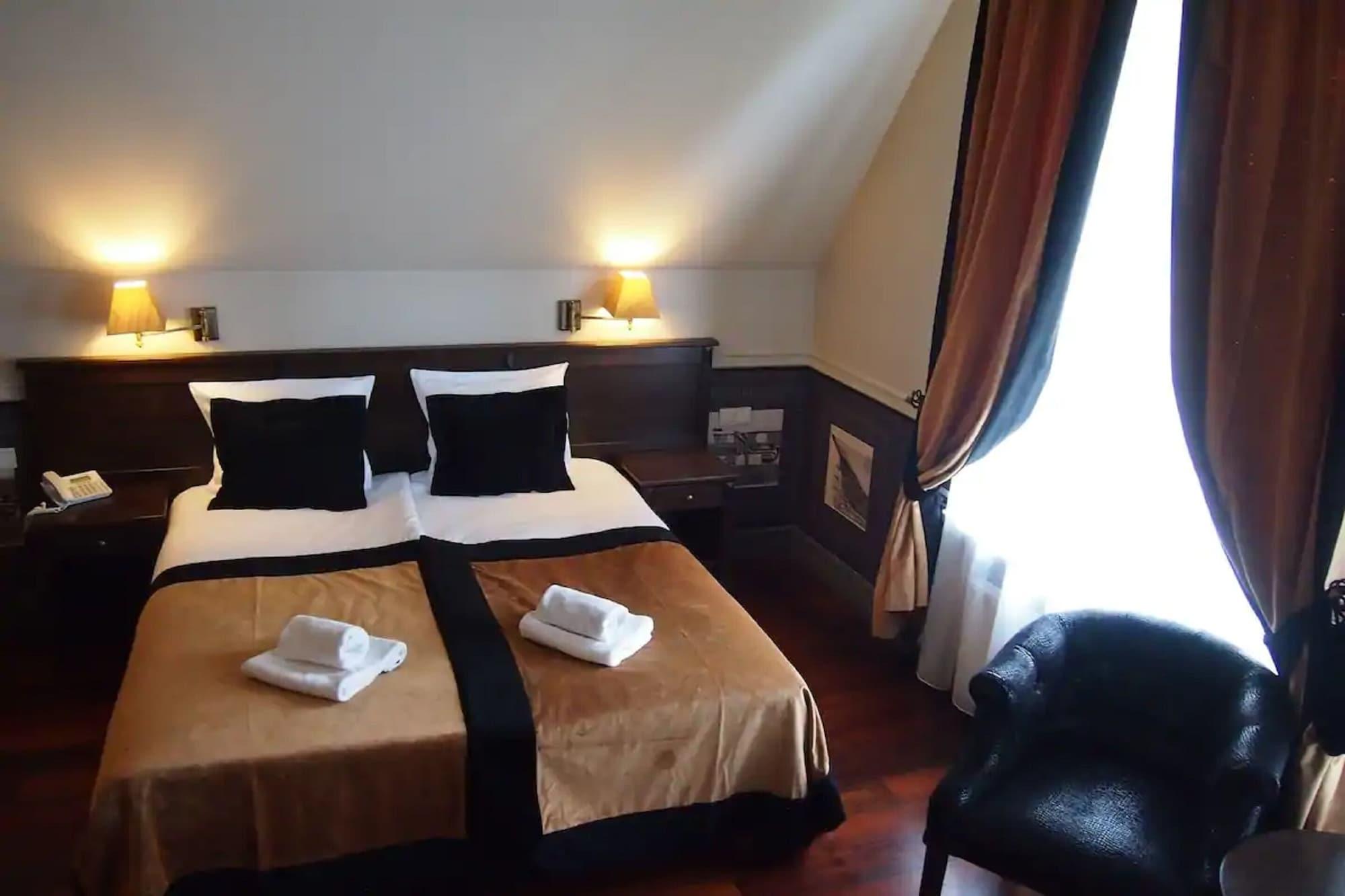 Aparthotel Holland House Old Town 4*