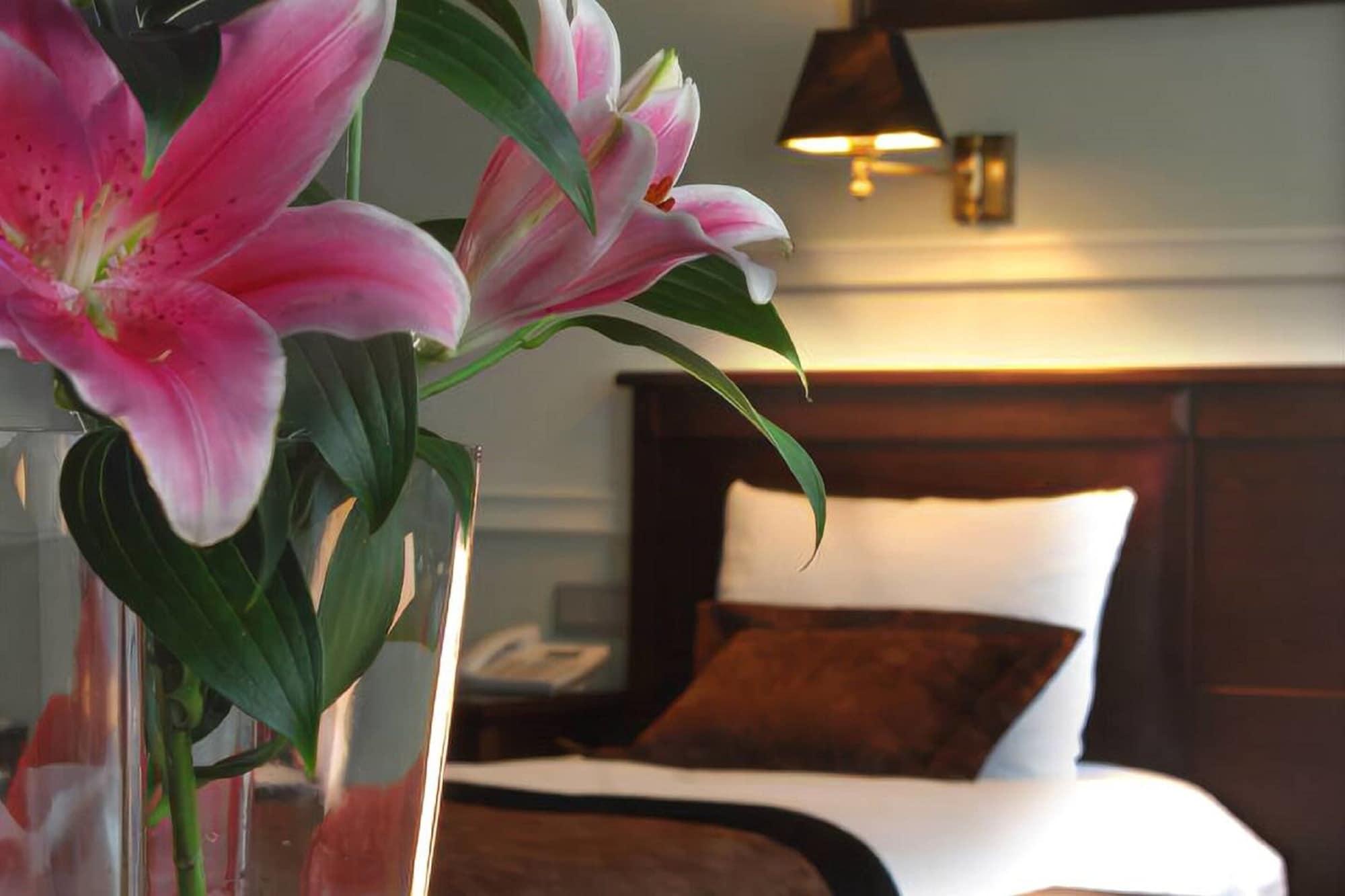 Holland House Old Town Aparthotel 4*