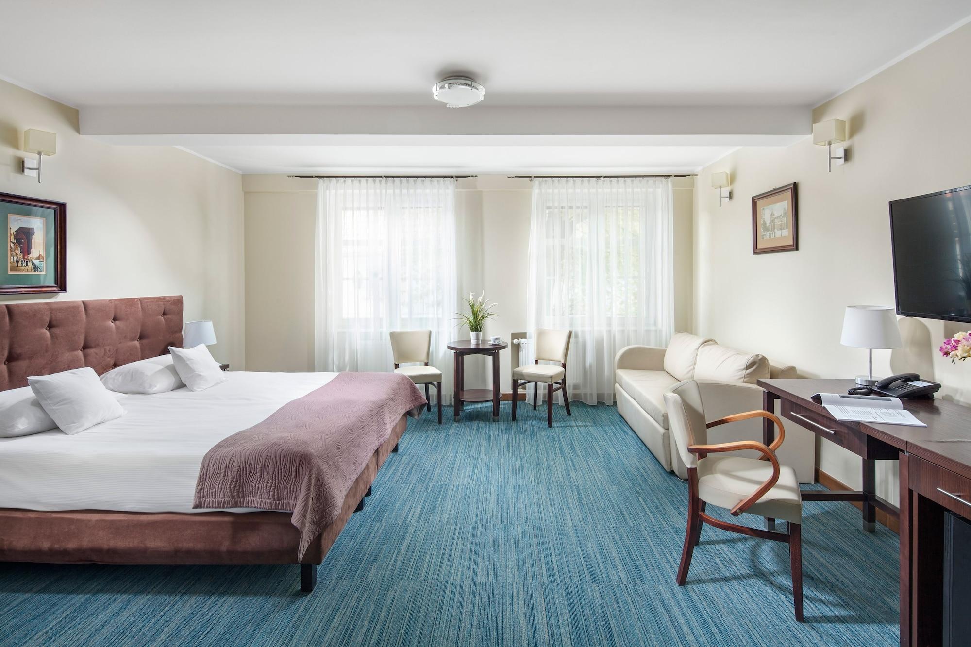 Bonum Old Town Hotel