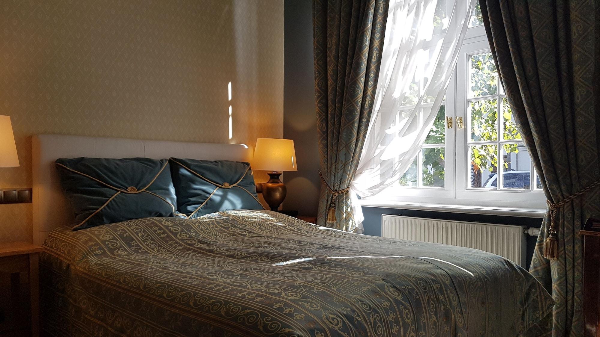 Hotel Podewils Old Town