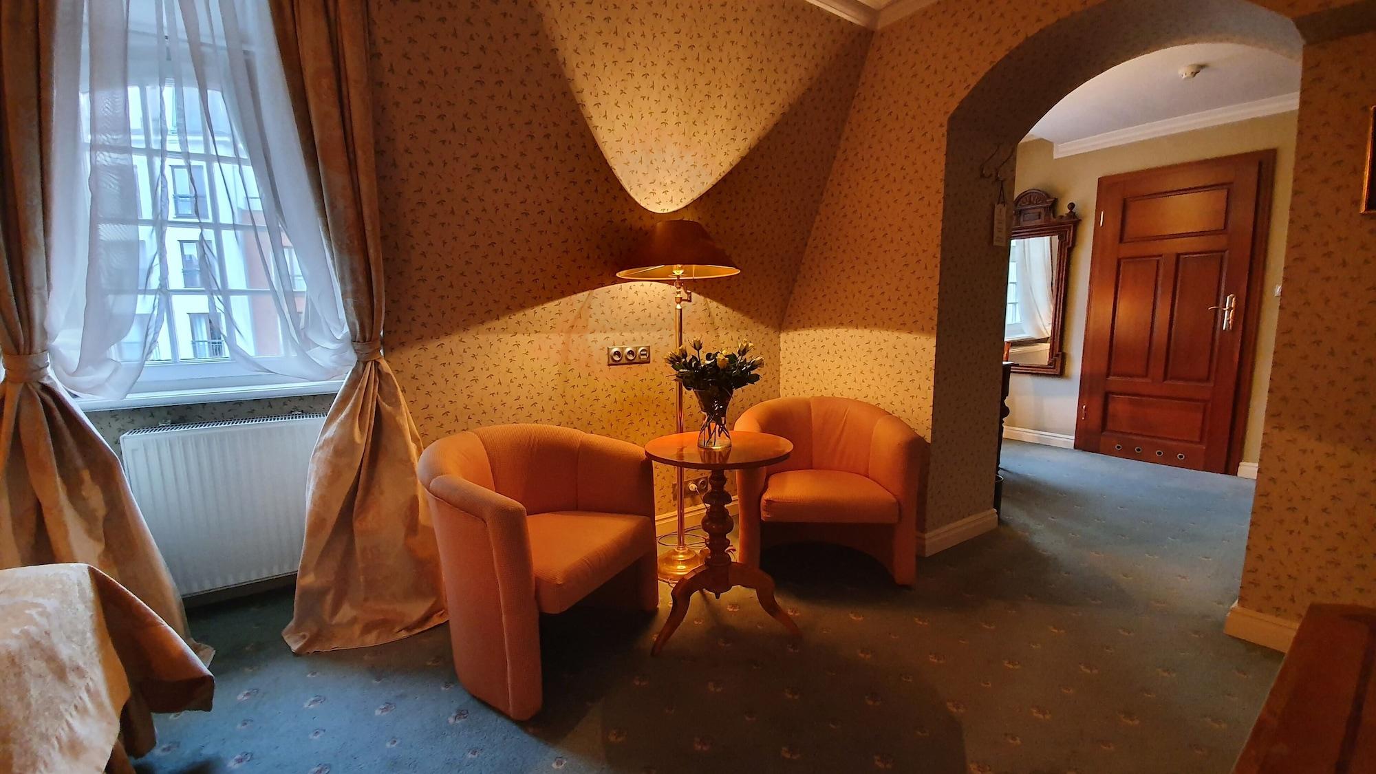 Hotel Podewils Old Town
