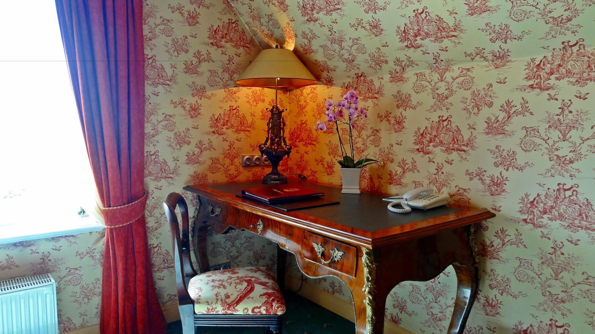 Hotel Podewils Old Town 5*