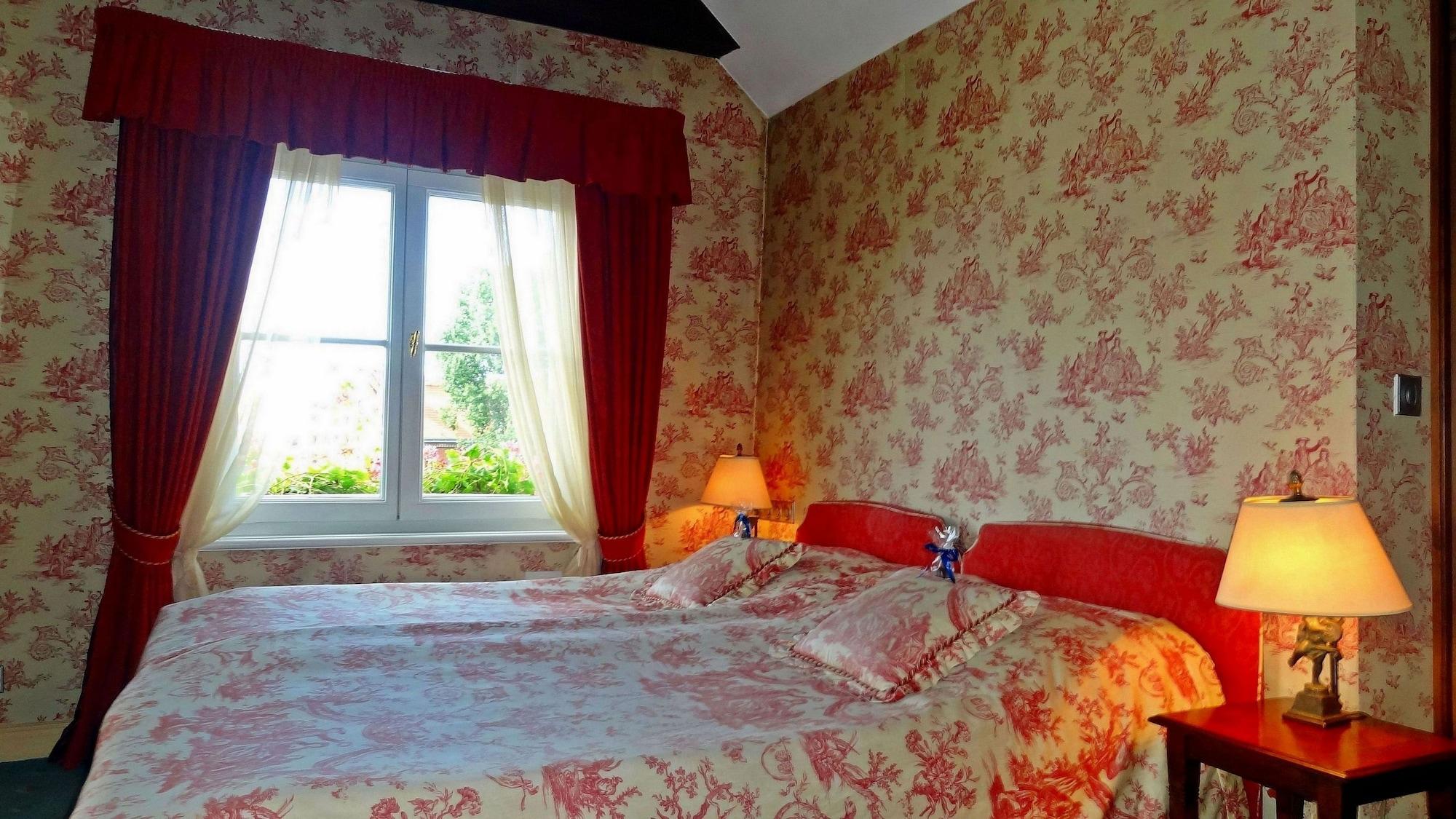 Hotel Podewils Old Town 5*