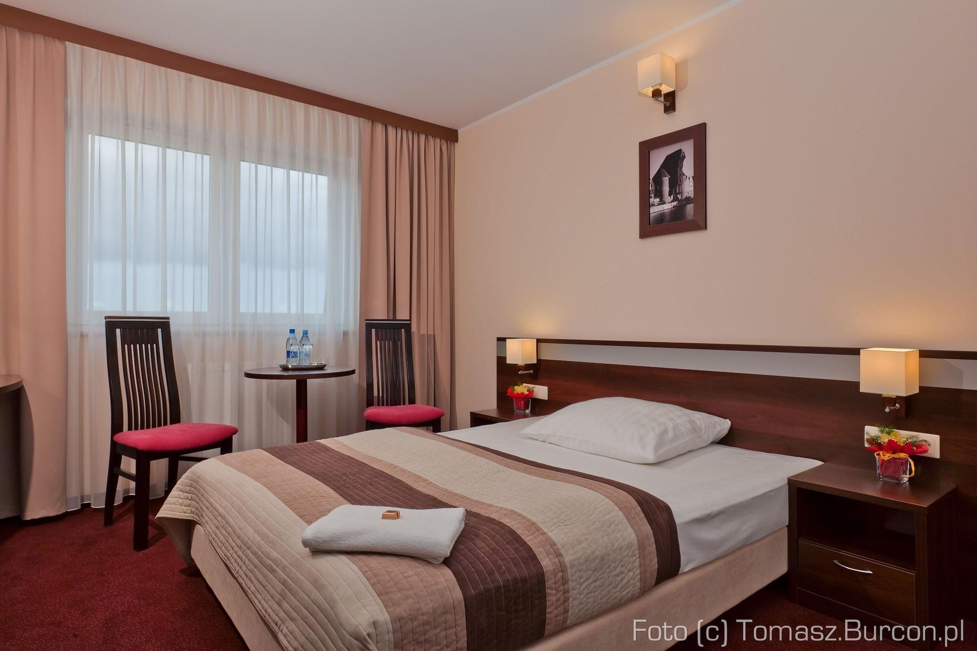 Amber Hotel 3*