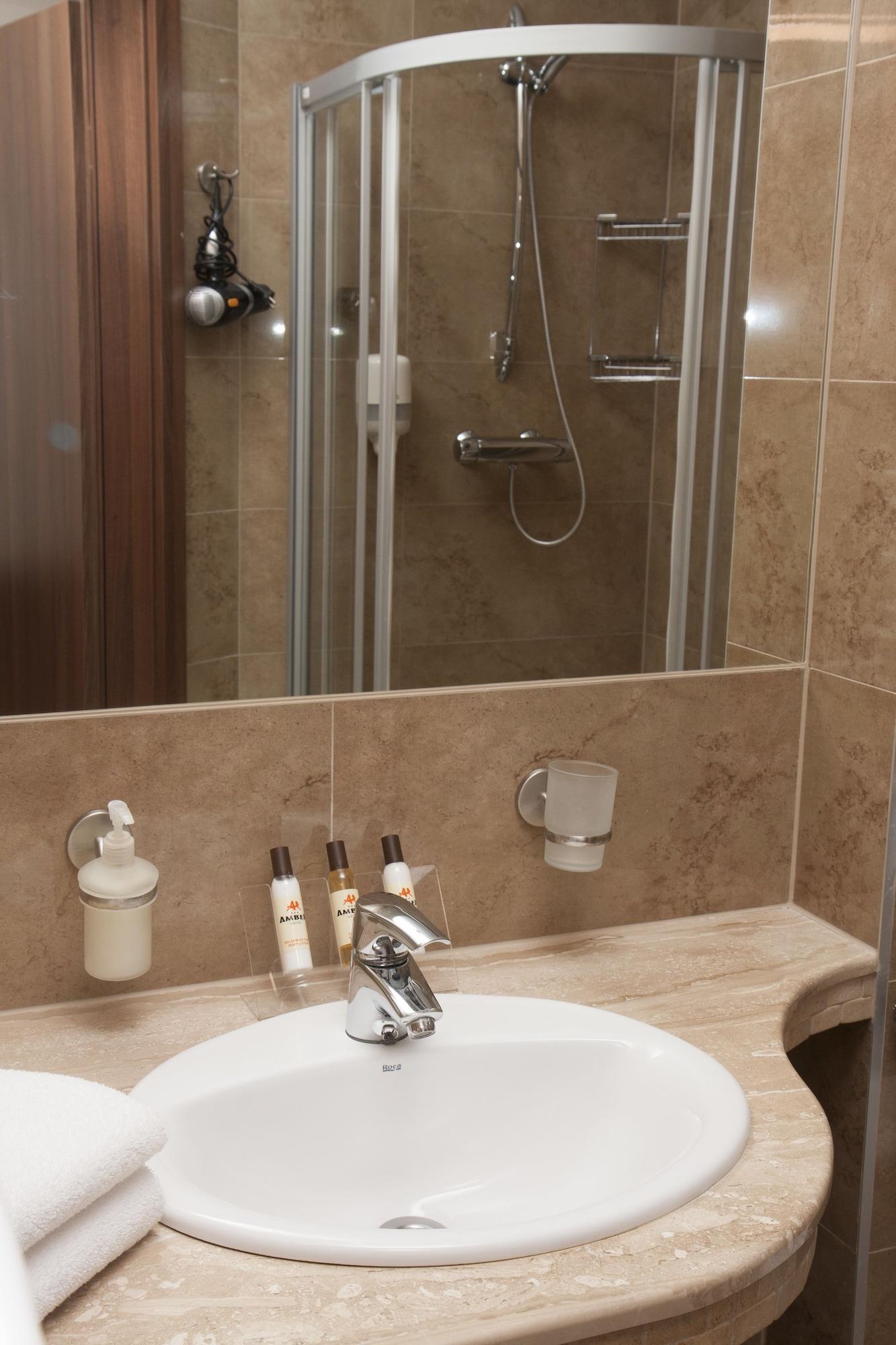 Amber Hotel 3*
