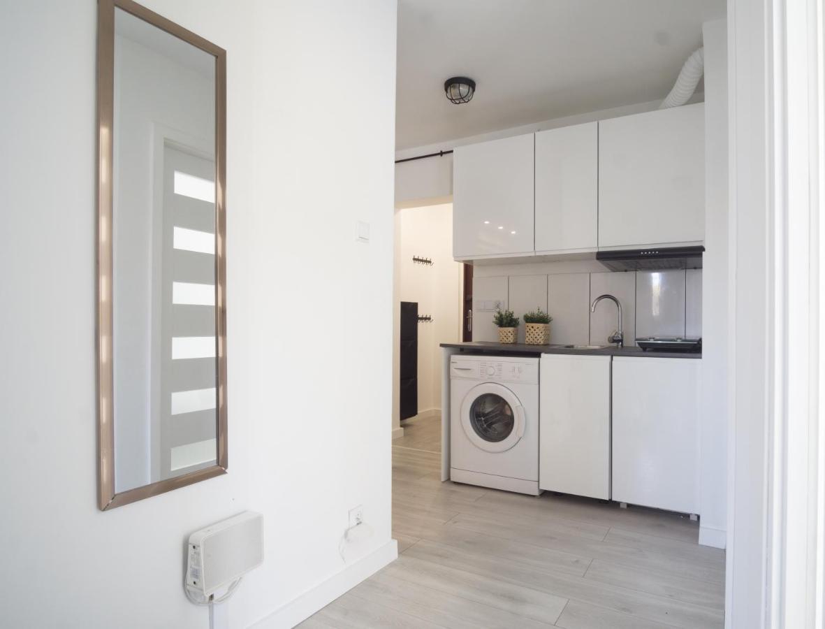 Roomsy - Downtown Apartment *