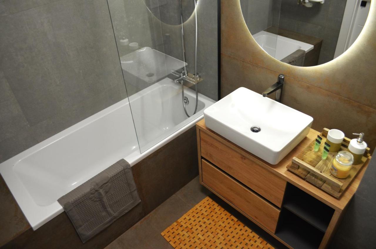Lighter Apartment *