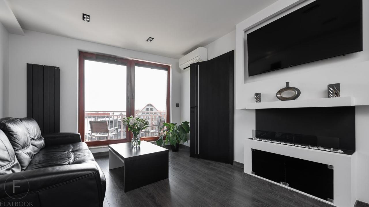 Flatbook Waterlane Island With Riverview Apartment *