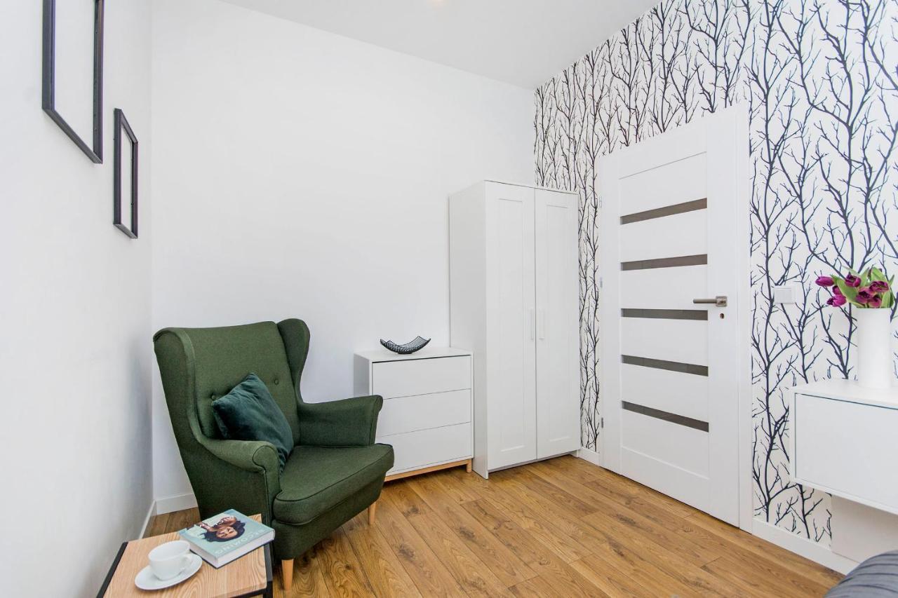 Grey Rentyear Apartment *