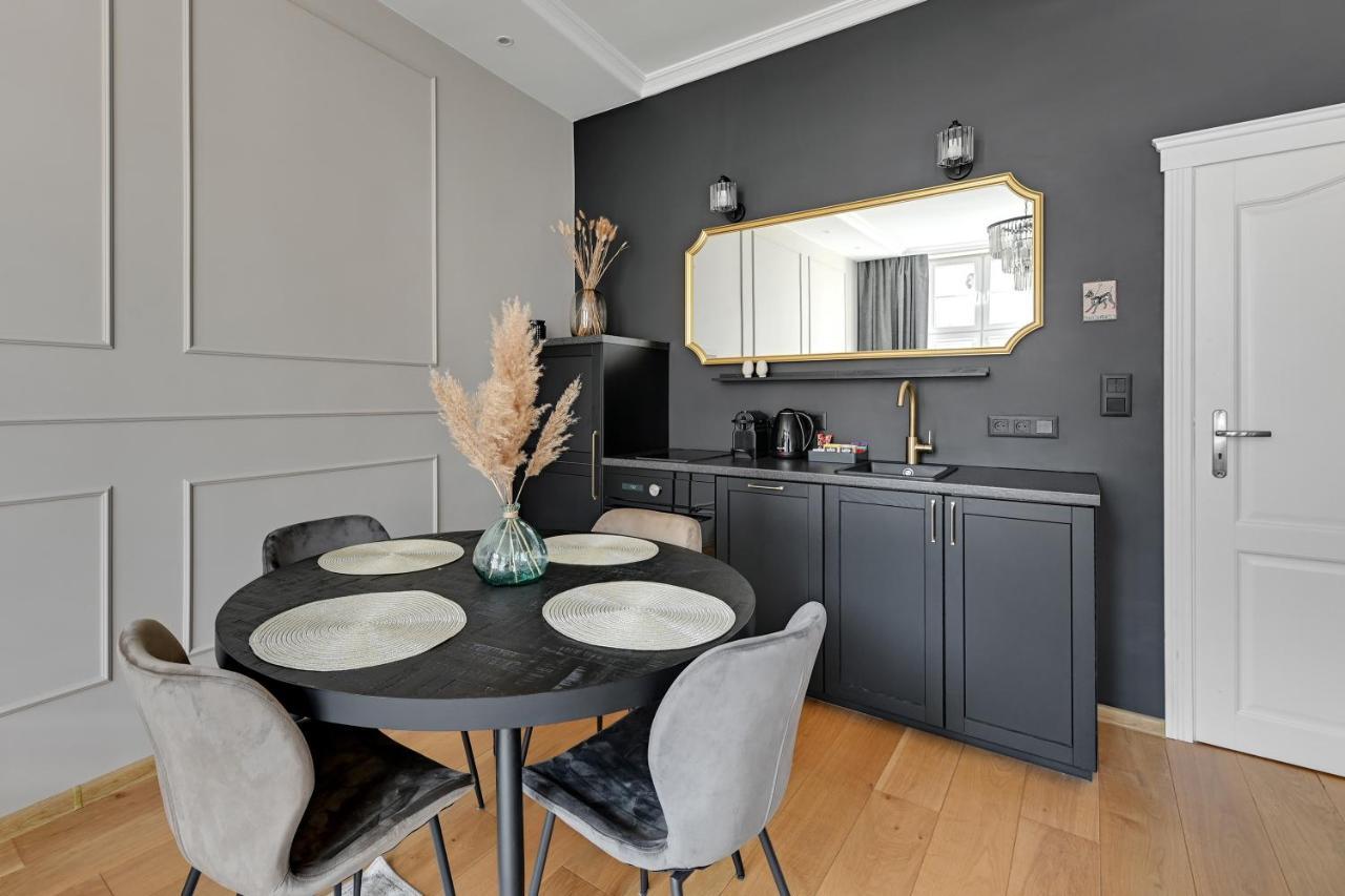 Apartment Old Town Ogarna Iv Glamour By Downtown *