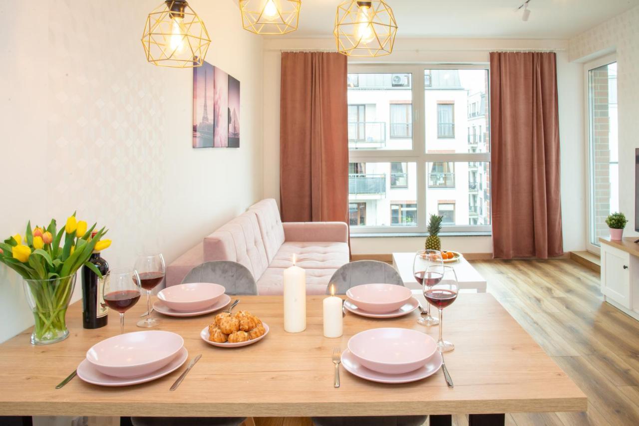 Maya's Flats & 48 - Szafarnia Huoneisto