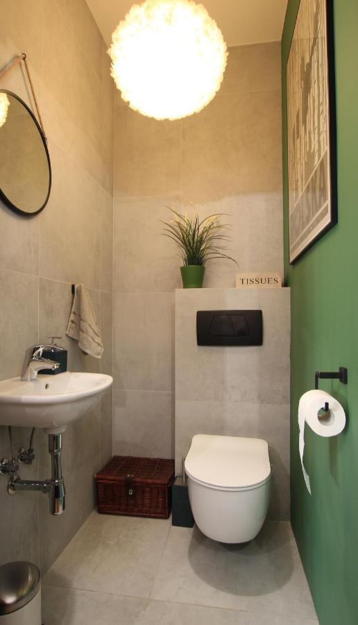 Apartament z ogrodem i grillem. *