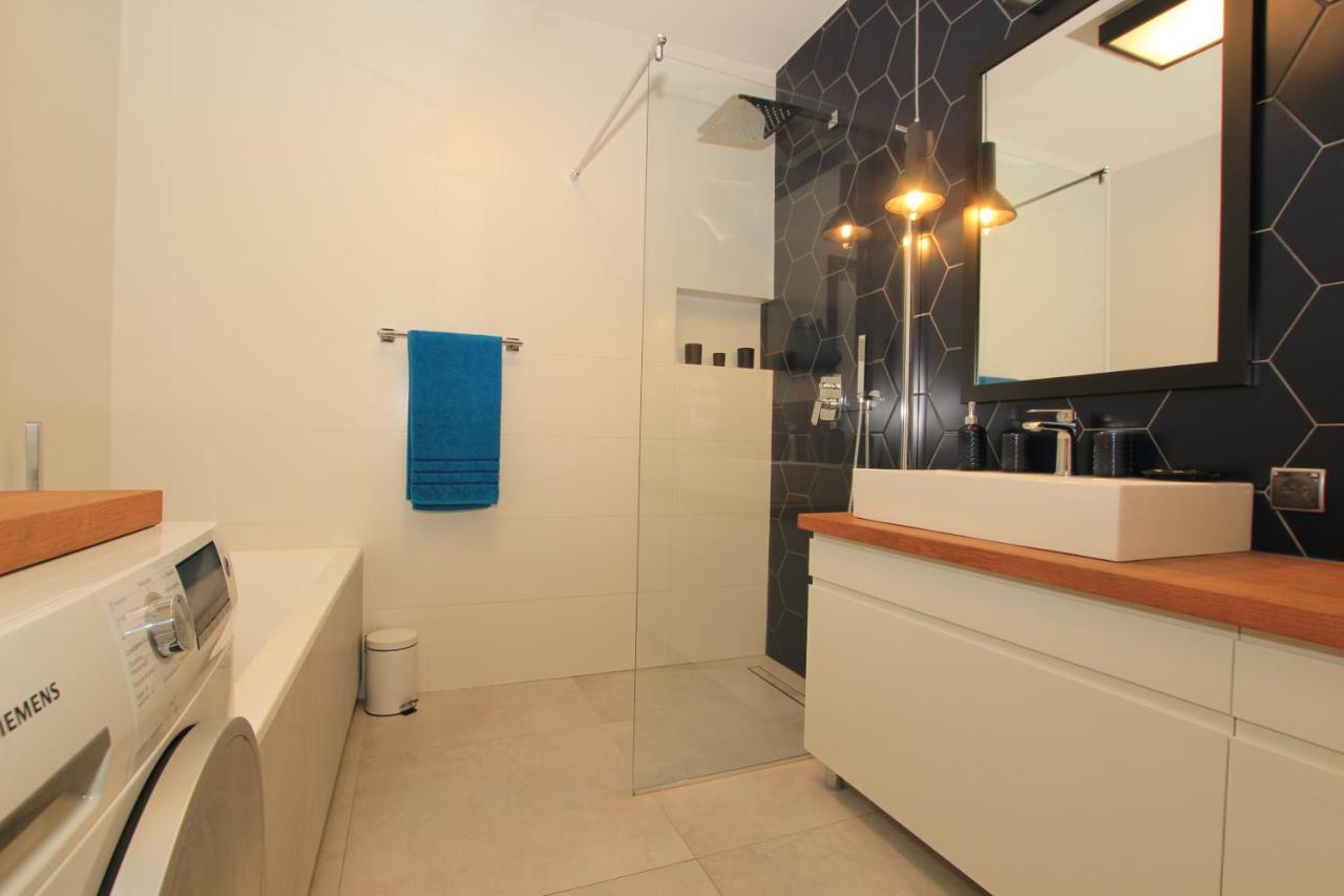 Apartament z ogrodem i grillem. Lejlighed