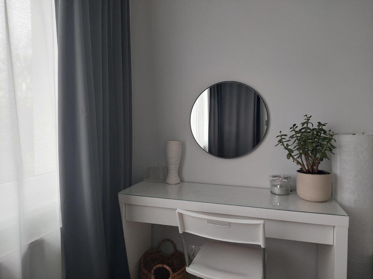 Lägenhet Agapella Apartamenty- Next To The Przymorze Gdańsk
