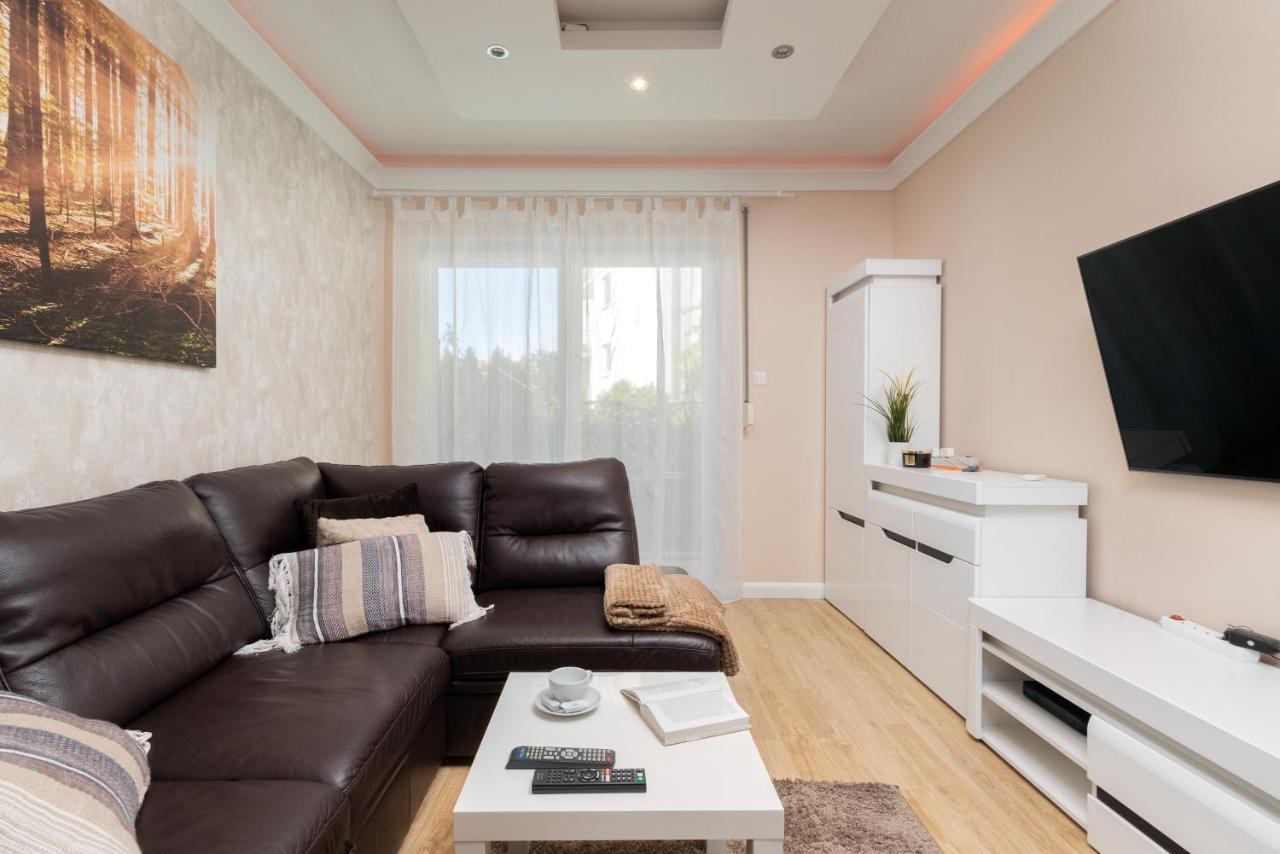 Family Apartament Mysliwska By Renters Apartment *
