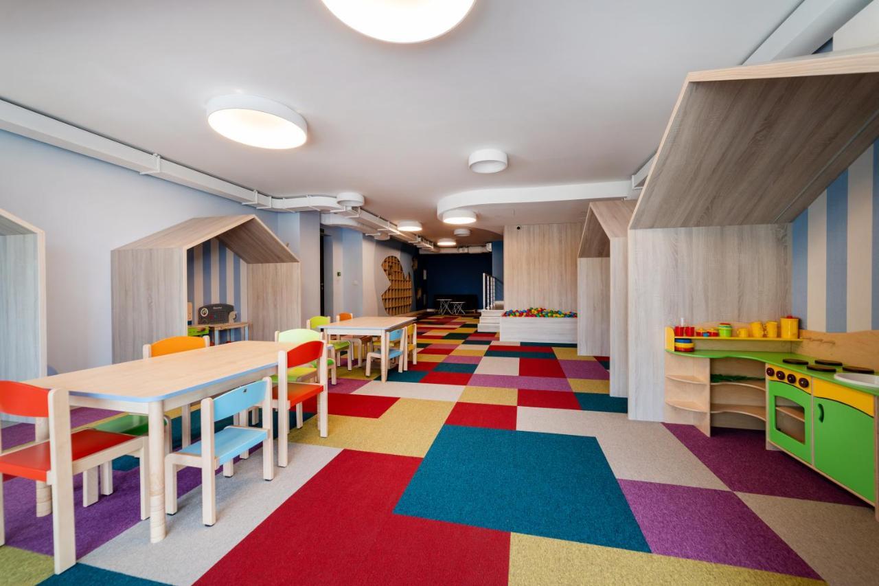 20 By The Seaside Letnica
