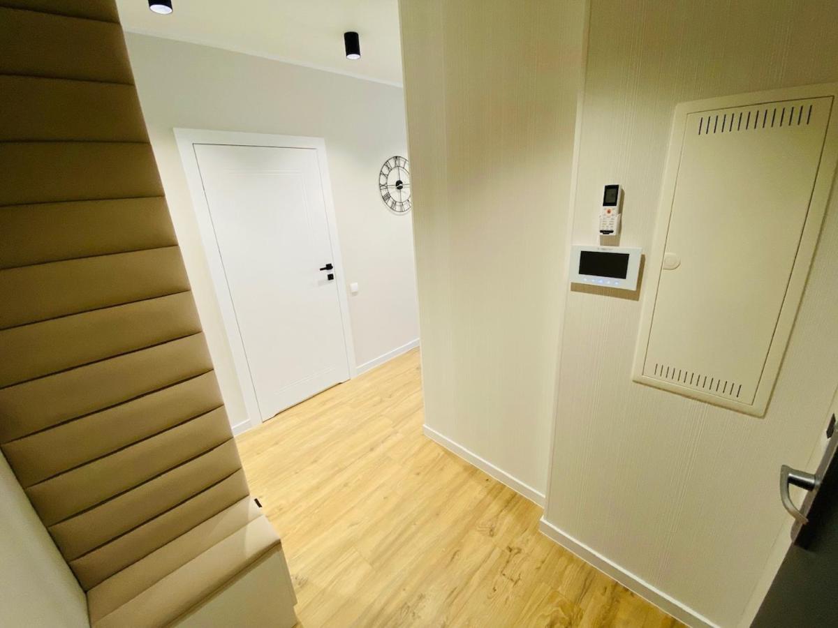 Apartment S&s Chlebova Z Widokiem Na Rzeke Motlawe, Stare