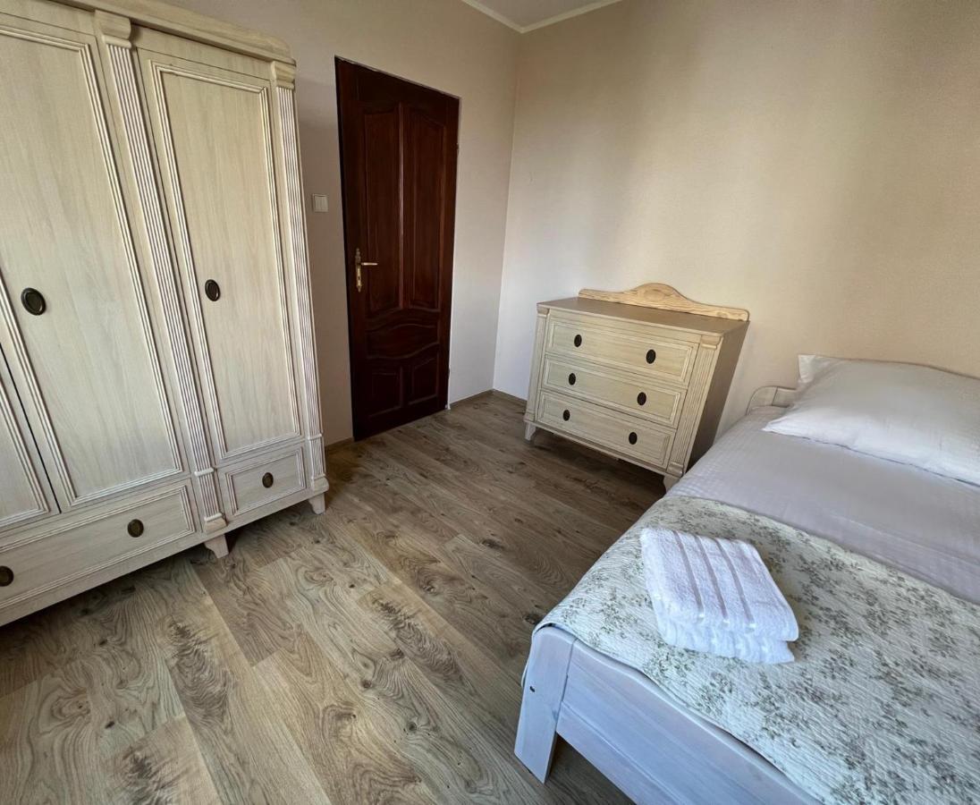 Cozy Close To & Airport Gdańsk