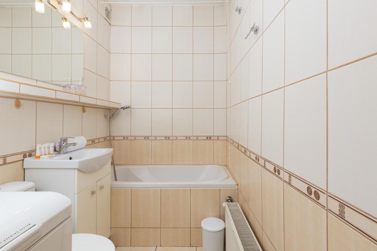 Apartment Zabianka Sztormowa With 1 Bedroom By Renters