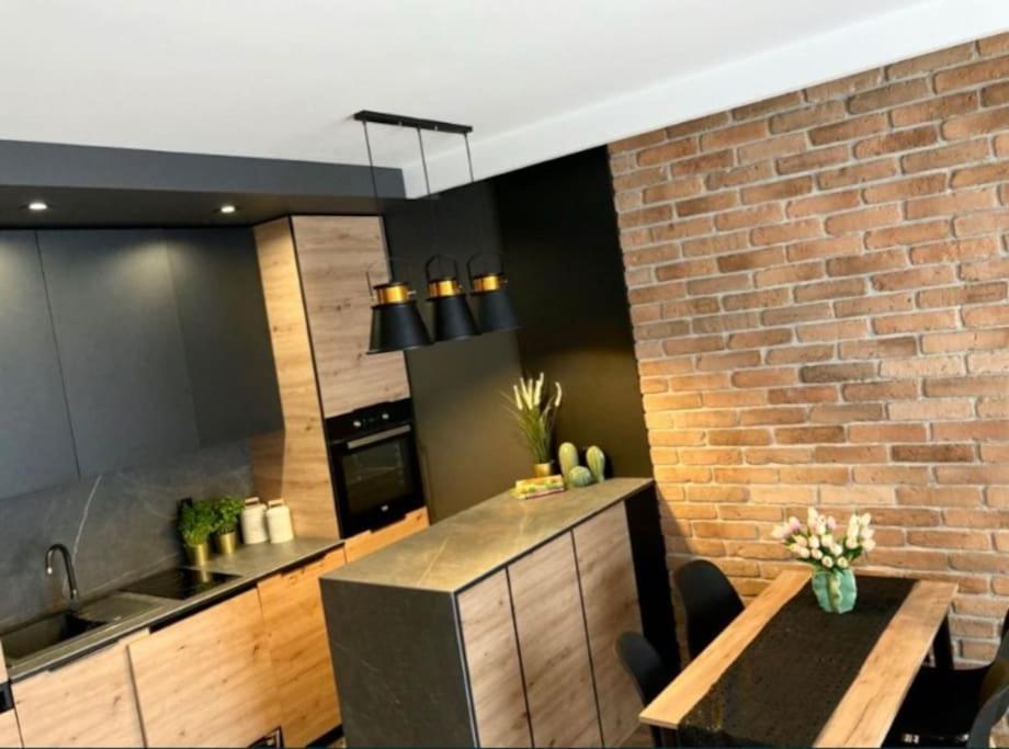 Turzycowa Loft - Stylish Lägenhet *