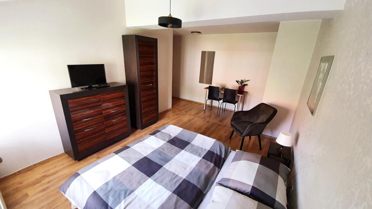 Ginger Doors - Pokoje Goscinne Homestay
