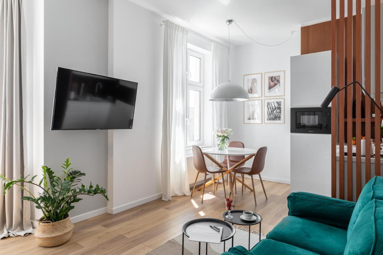 Apartment For Sophie - Z Palarnia Kawy I Pracownia Artystyczna W Kamienicy - Art & Coffee In Historic Building