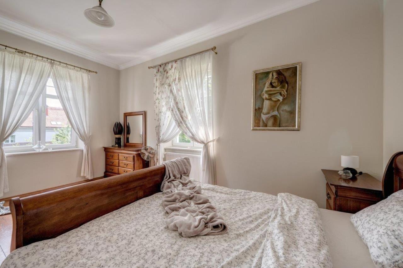 W Rezydencji Nad Stawem - Traugutta 111 Gdańsk
