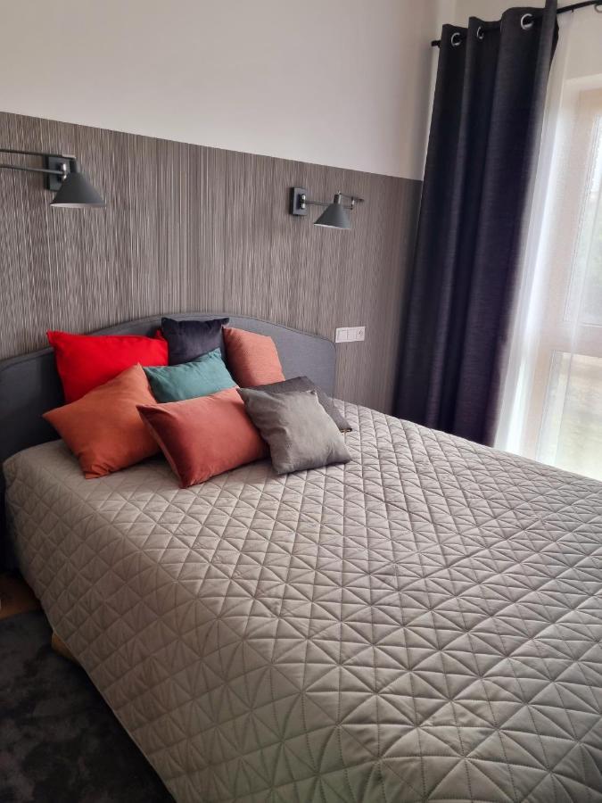 Mint And Cherry Apartment