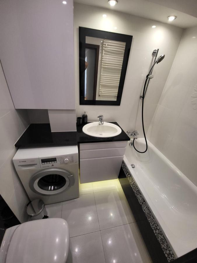 400 Metrow Od Plazy/400 Meters From The Apartment