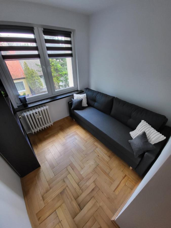 400 Metrow Od Plazy/400 Meters From The
