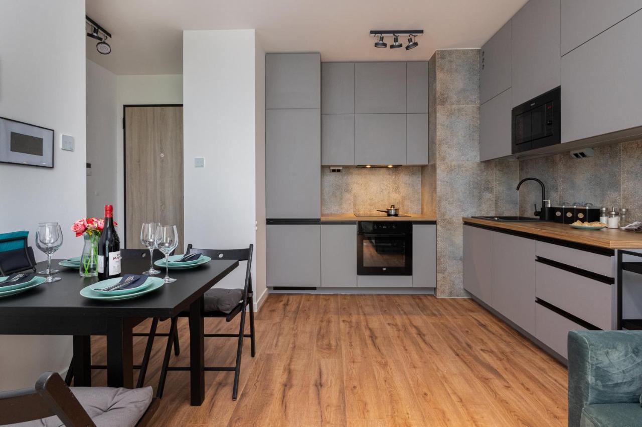 Nowa Letnica With Sauna & Gym & Kids Play In By Renters Lägenhet *