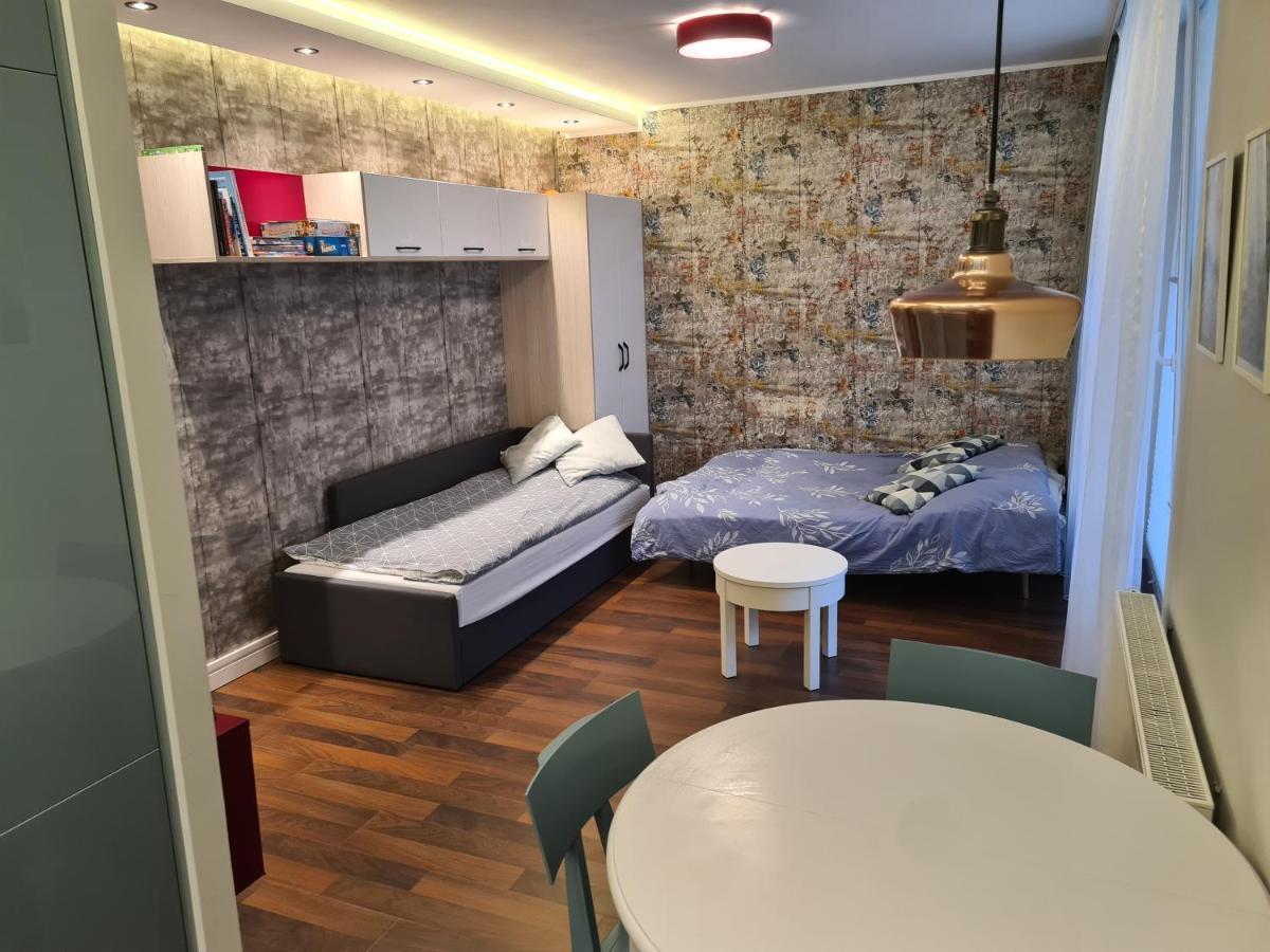 Apartament 3-osobowy Z Miejscem Parkingowym W Swietnej Lokalizacji