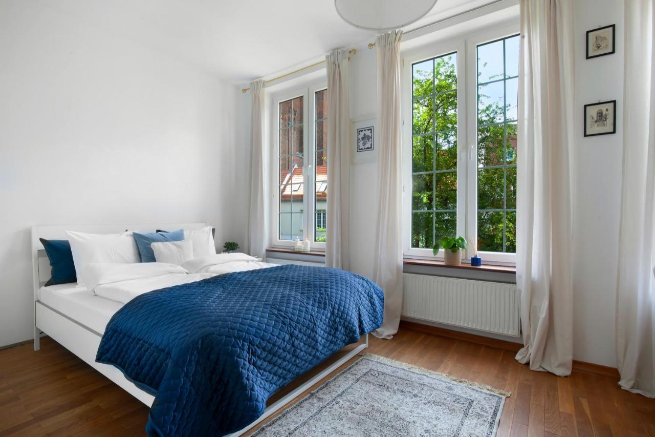 Elite Hamptons Old Town *