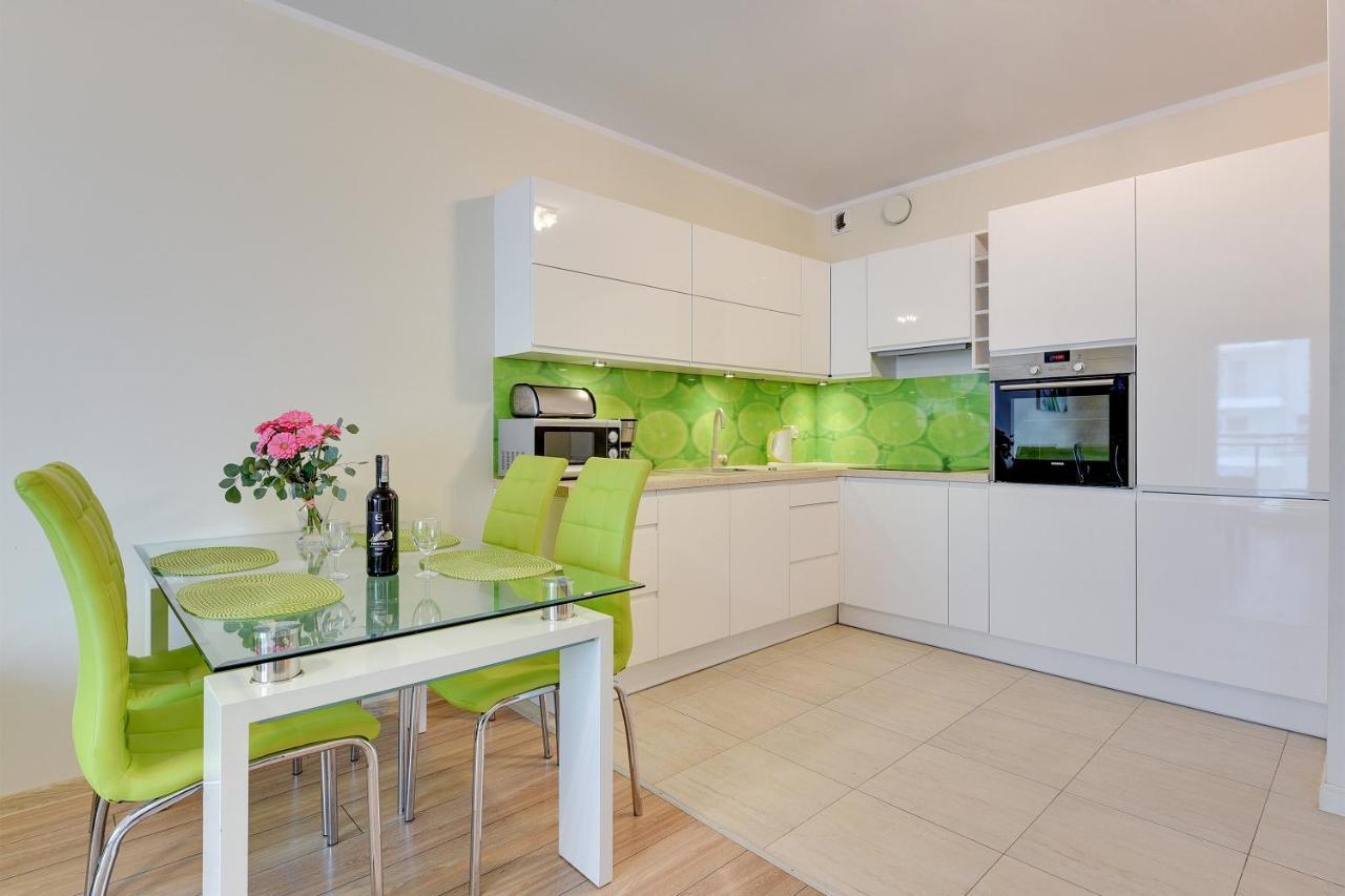 Beautiful Seaside View - 4 Oceans Premium Apartment *