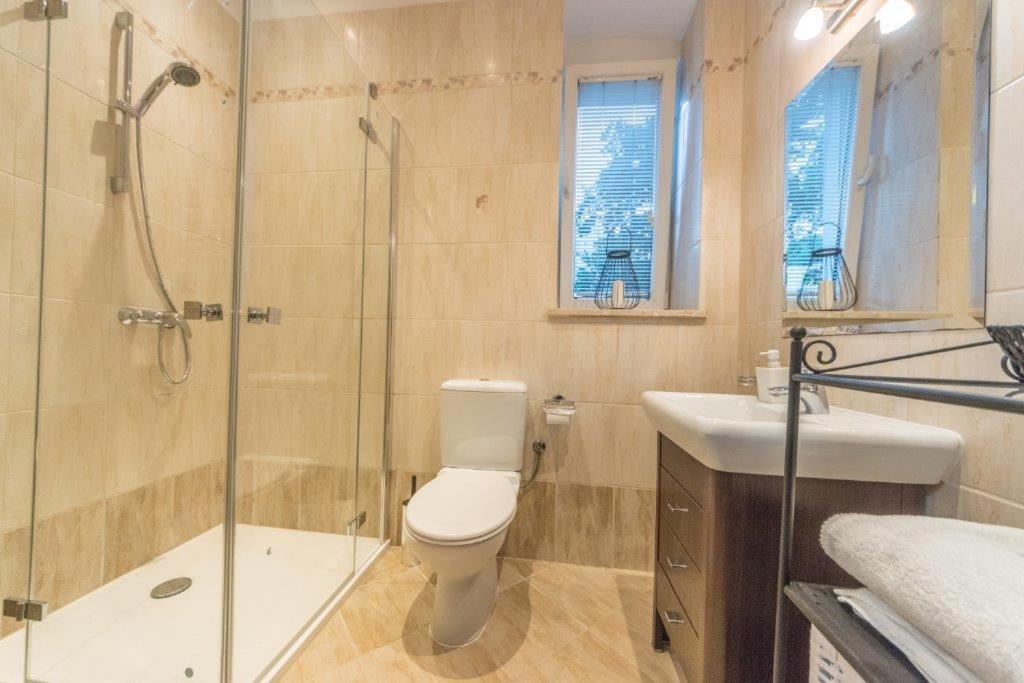 W Rezydencji Nad Stawem - Traugutta 111 Gdańsk