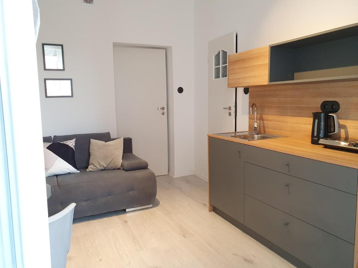 Studio - Plac Obrońców Poczty Polskiej IV * Gdańsk