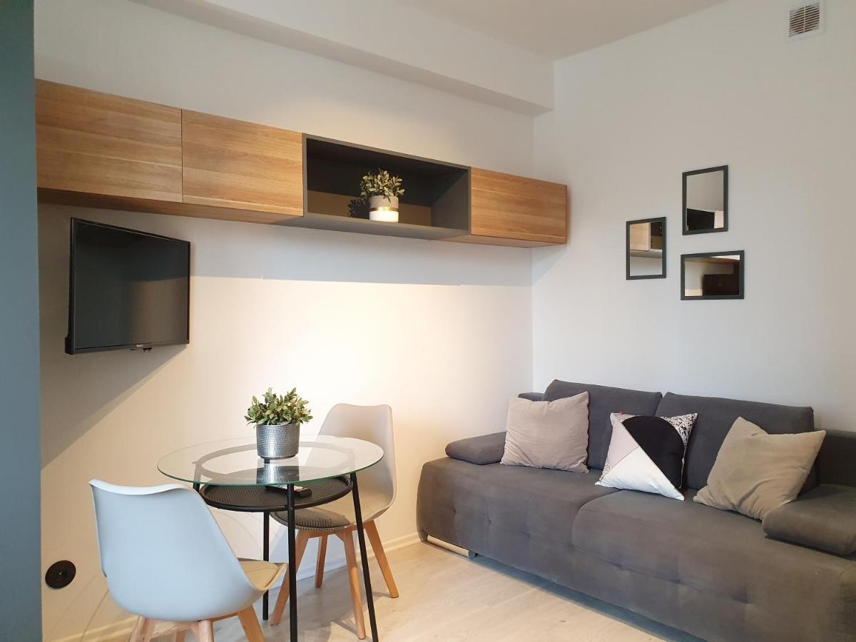 Studio - Plac Obrońców Poczty Polskiej IV Gdańsk