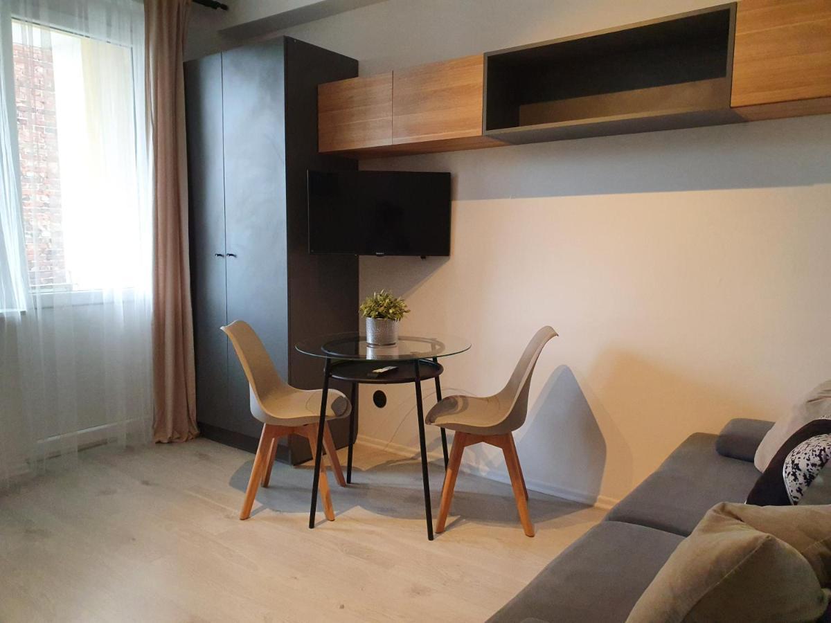Studio - Plac Obrońców Poczty Polskiej IV Apartament *