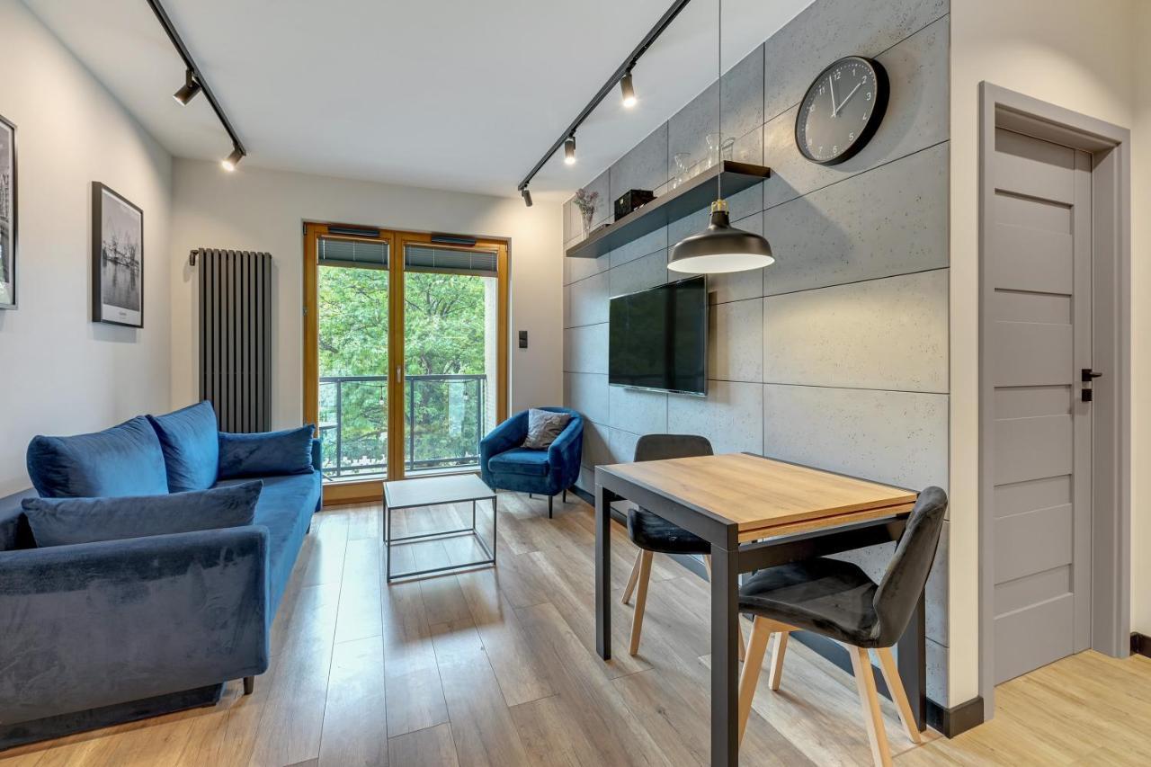 Apartment Zajezdnia Wrzeszcz Seaside & Parking By Downtown
