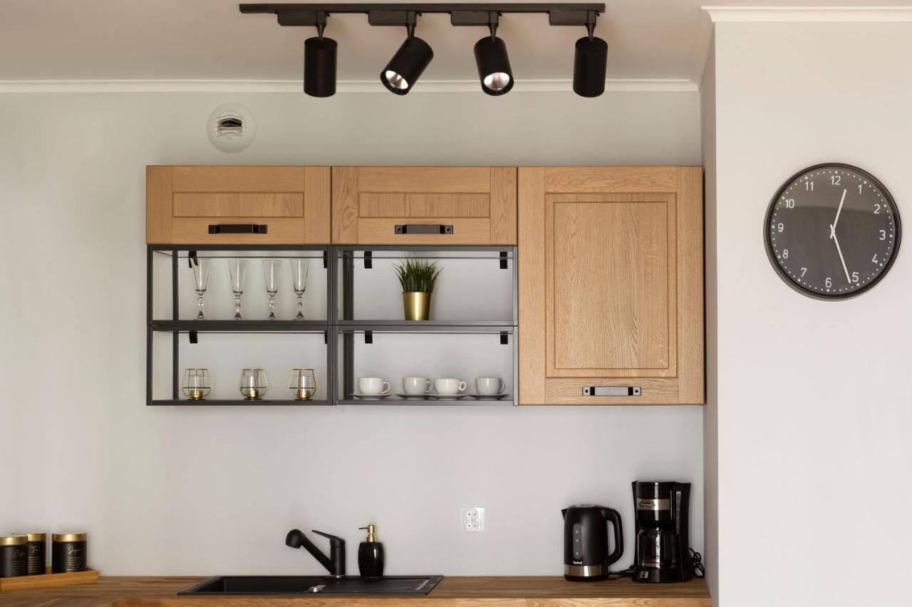 Apartment Short